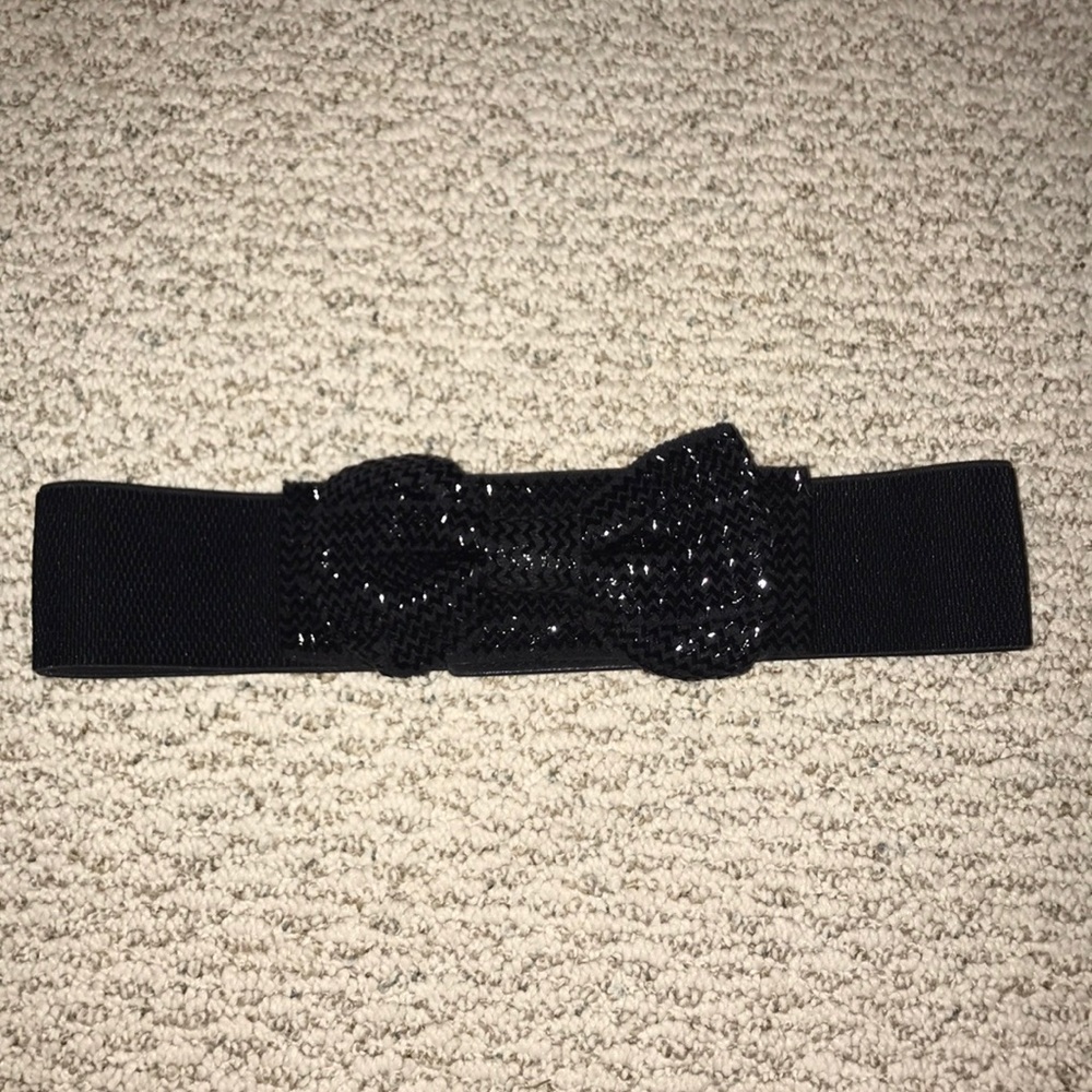 Black bow belt